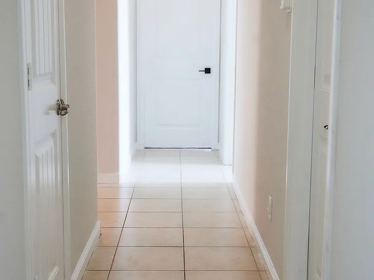 1048 Madelia Ave — Photo 16