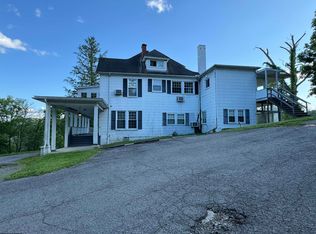 1906 Country Club Rd, Fairmont, WV 26554