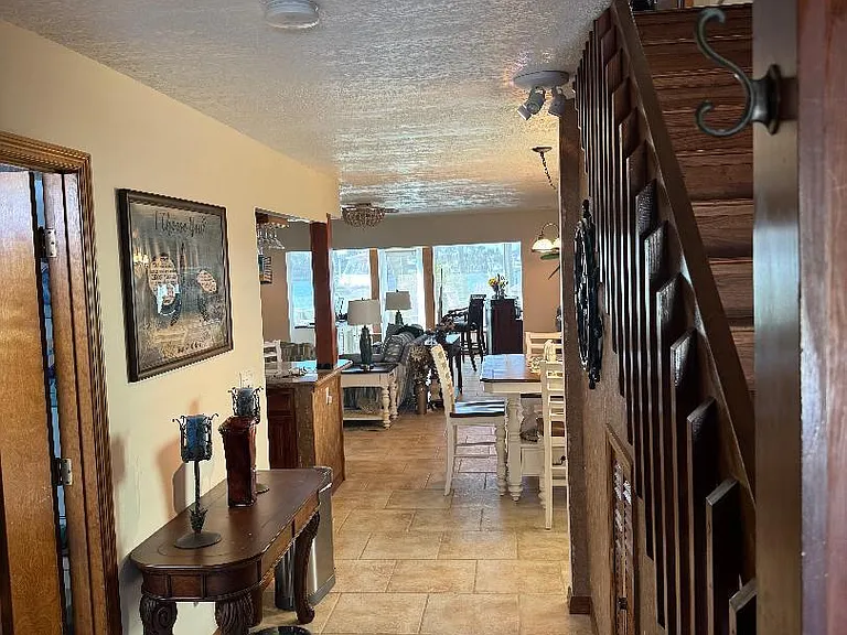 409 Fernandina St — Photo 11
