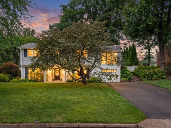 9405 Beauregard Ave, Manassas, VA 20110
