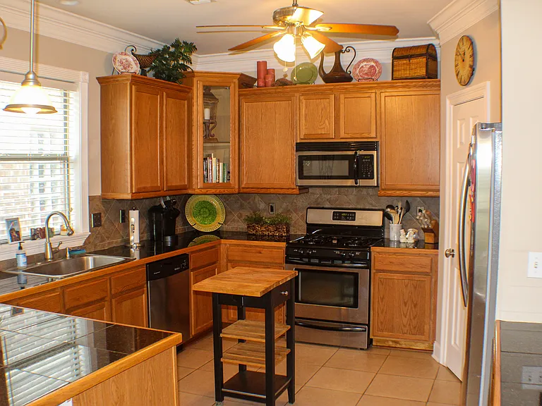 6444 Cameren Oaks Dr — Photo 1