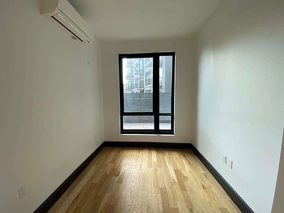3rd image of 1134 Fulton St #804