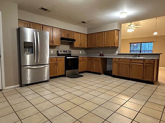 3rd image of 1228 Glen Haven Dr