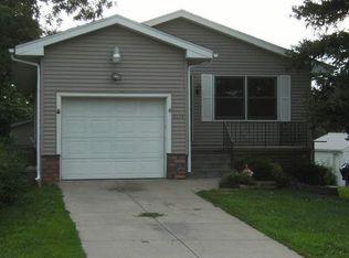 4214 S 41st Ave, Omaha, NE 68107