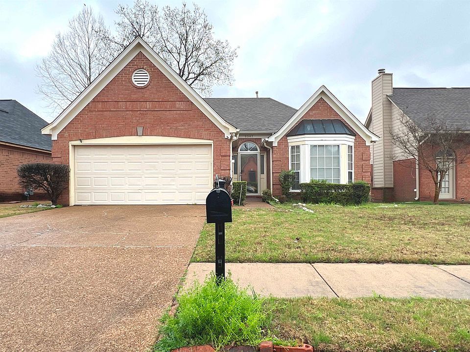 1st image of 9347 Garden Woods Dr