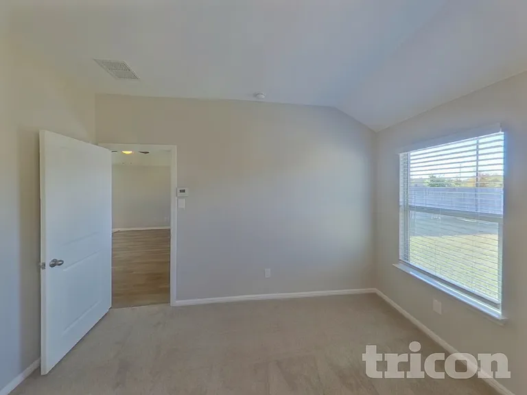 1812 Fairbanks Dr — Photo 6