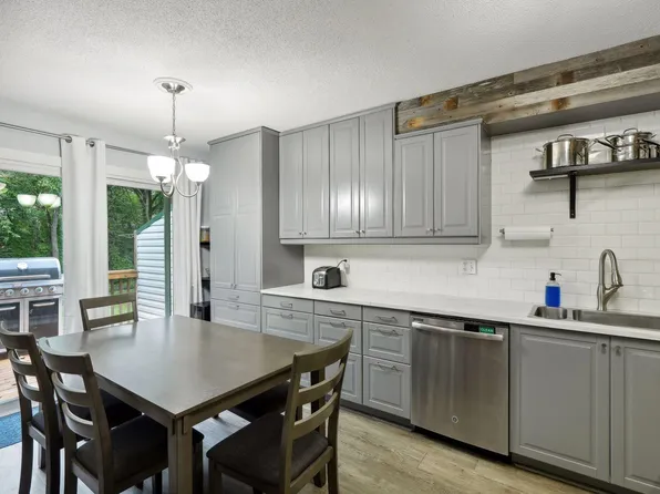 13561 Everton Ave, Apple Valley, MN 55124