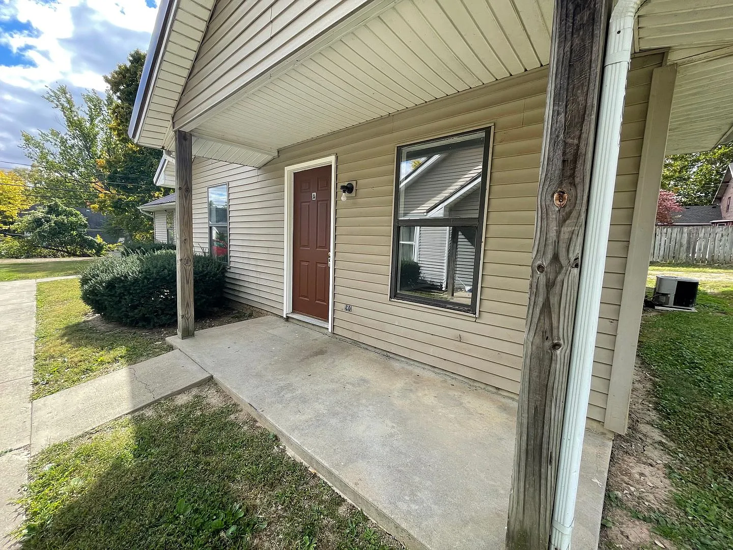 509 E Franklin St photo 1