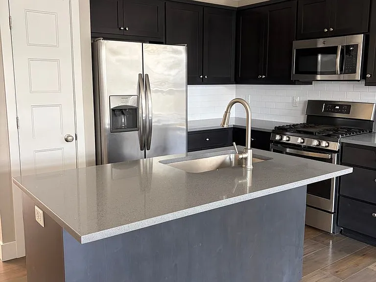 332 E Wayno Way — Photo 10