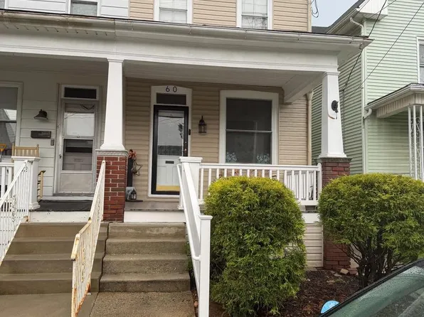 60 E Maple St, Dallastown, PA 17313