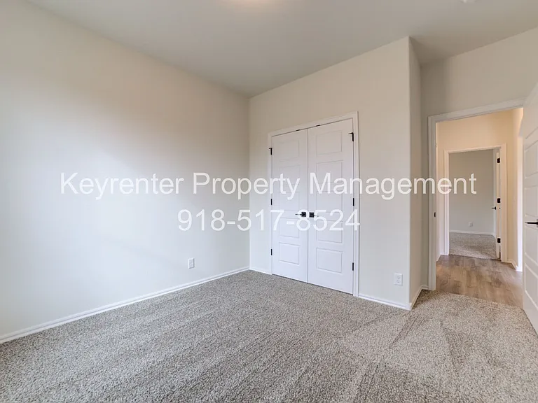 706 W 54th St — Photo 24