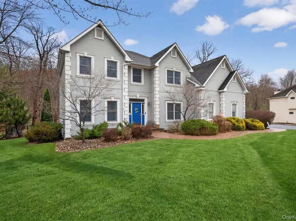 43 Greenwich Avenue, Central Valley, NY 10917