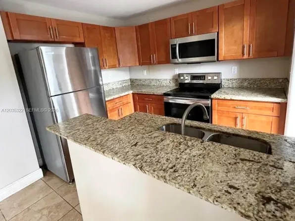 1999 NW 5th Pl APT 2, Miami, FL 33136