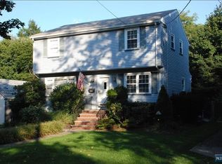 200 Pyle St, Oradell, NJ 07649