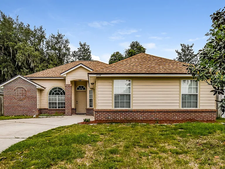 2908 Majestic Oaks Ln — Photo 1
