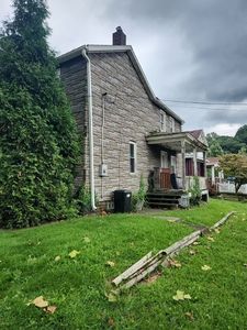 711 Bridge St, New Kensington, PA, 15068
