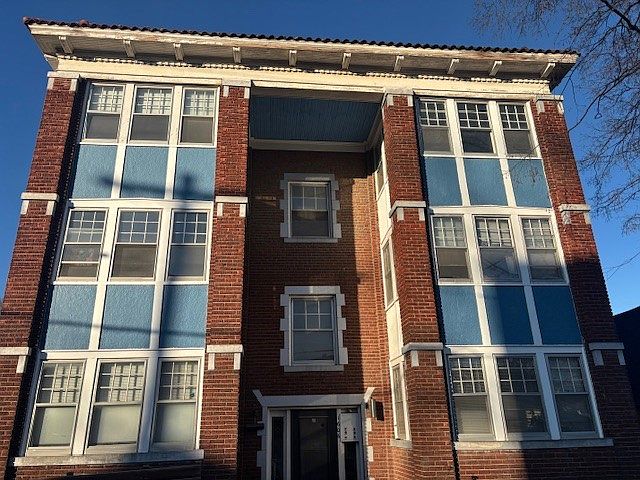 1st image of 1606 W 39th St #4