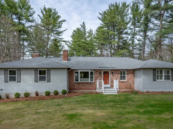 15 Twin Street, Windham, NH 03087-1766