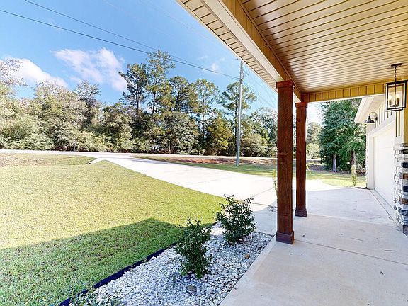 2nd image of 1642 E Smithville Rd
