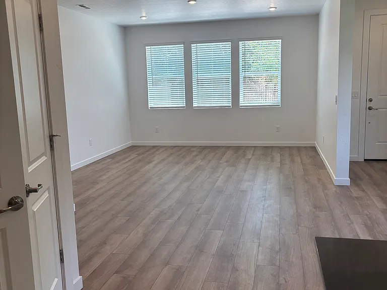 4189 W Steel Grey Ln — Photo 4