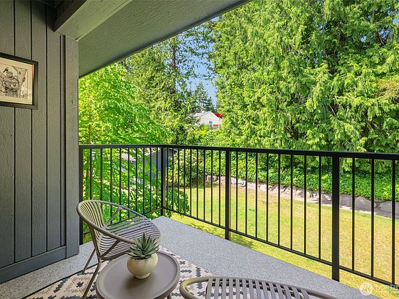 4th image of 8017 196th Street SW #6B