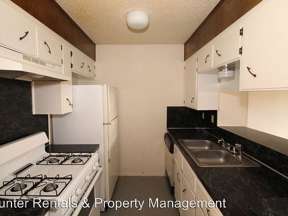 5th image of 2212 Silverway Dr APT B