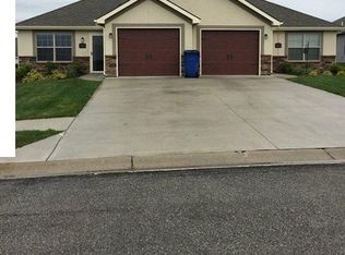 8051 SW 4th St, Blue Springs, MO 64014