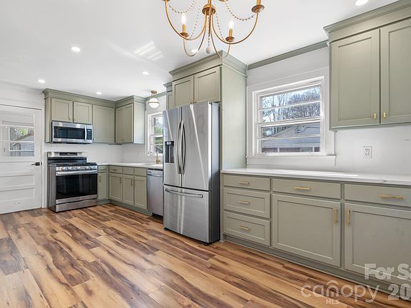 2nd image of 212 Glendale St