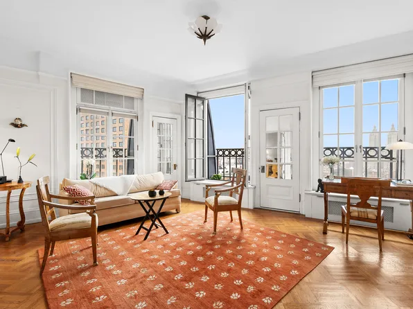 2109 Broadway image 1 of 6