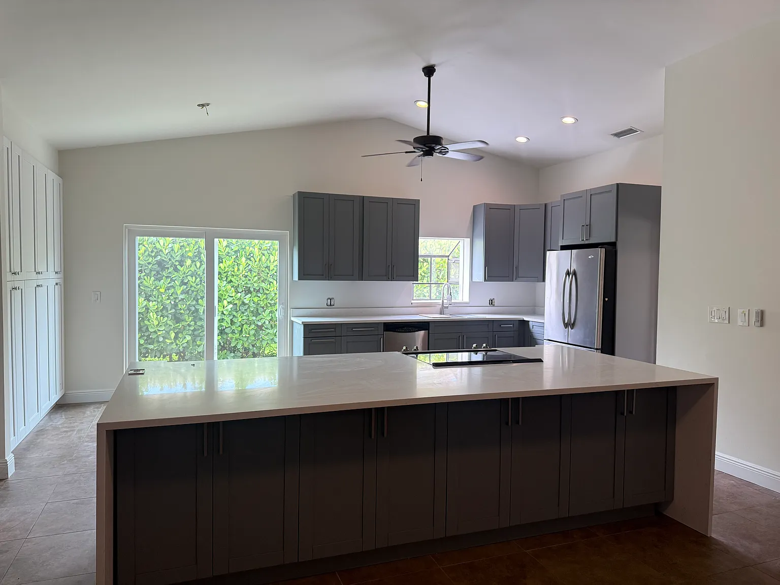 4 bed, 2100 sqft, $5,500 — Photo 2