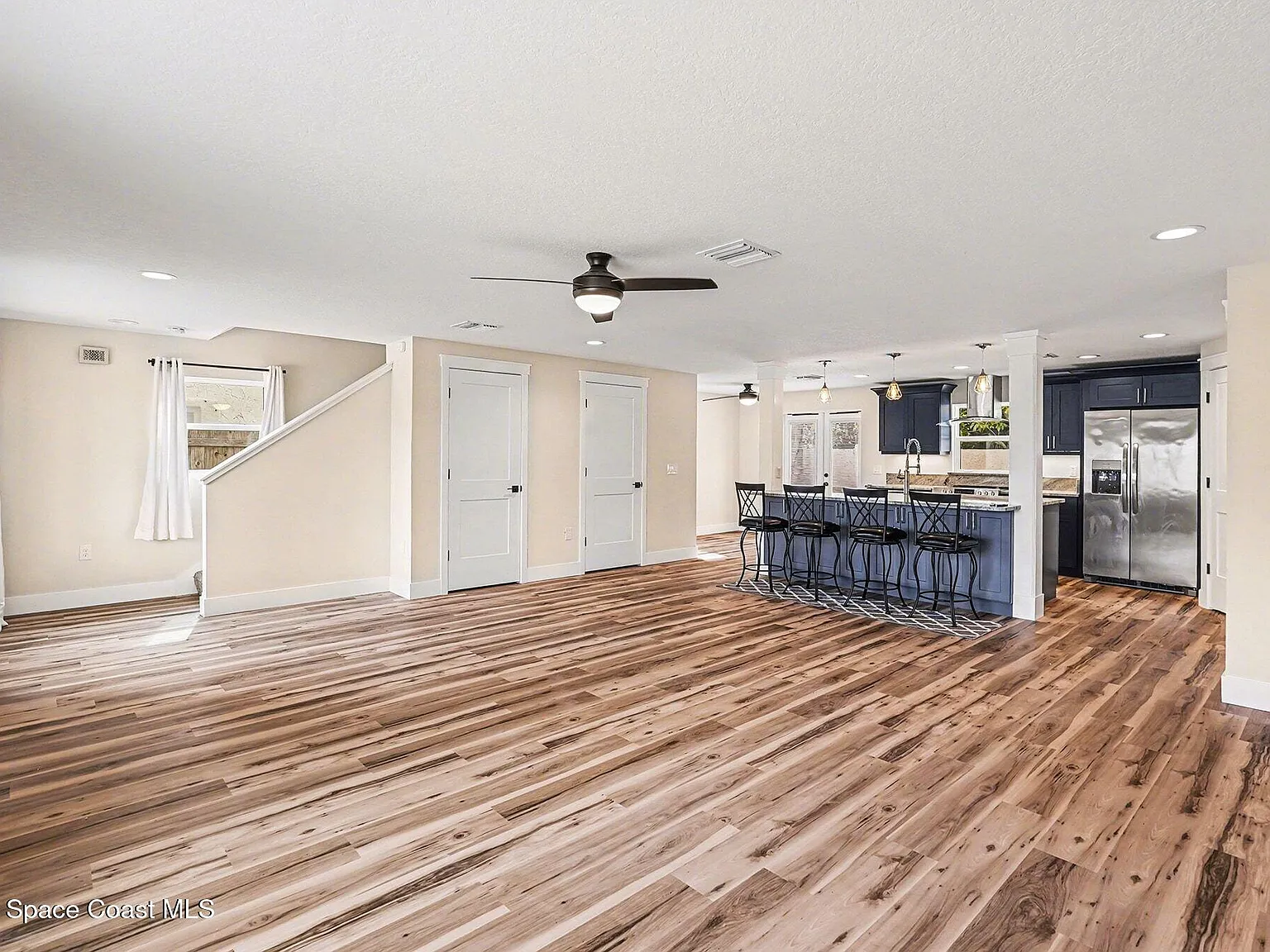 3 bed, 2.5 bath, 1800 sqft, $2,650 — Photo 4