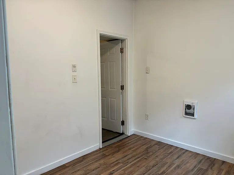 885 Belmont Ave — Photo 6