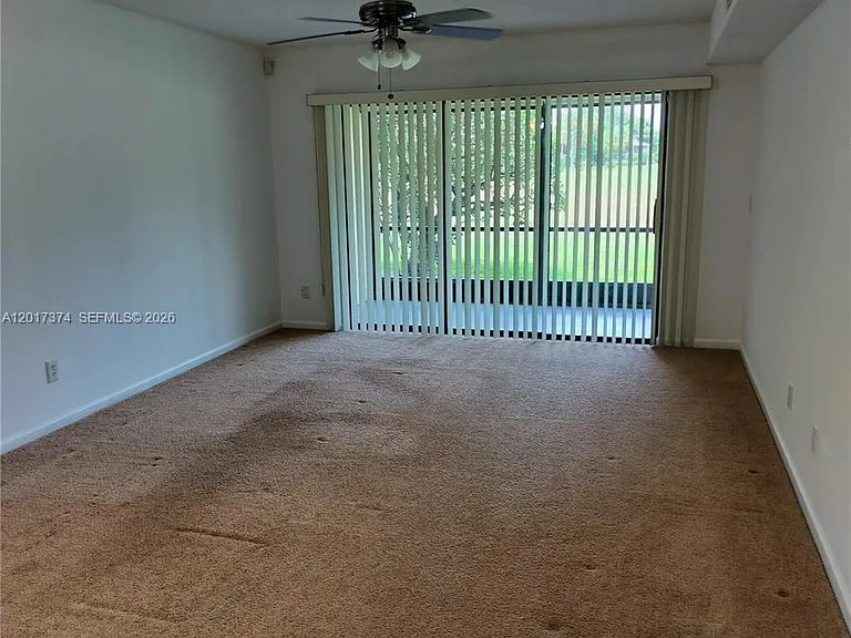 1001 Keystone Dr #F — Photo 5