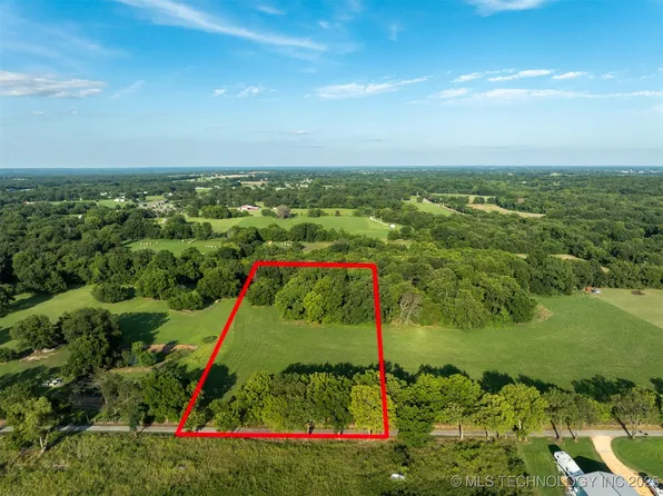 4 S 613th Rd, Grove, OK 74344