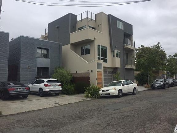 Building view in day time from Pardee St