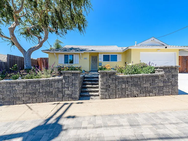 5501 Lodi St — Photo 1