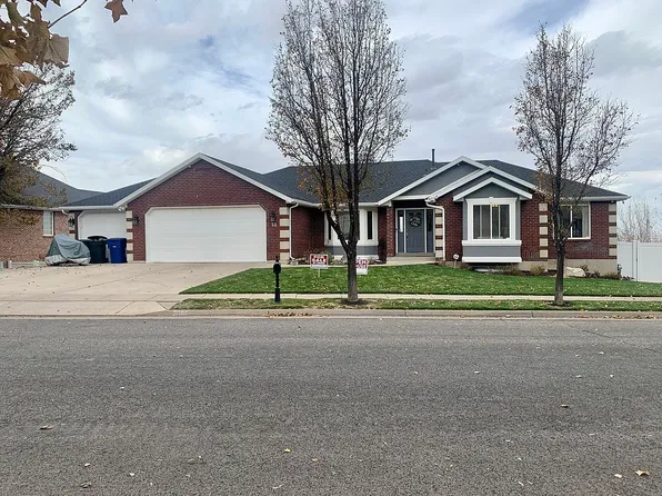 53 N Foxhill Rd, North Salt Lake, UT 84054