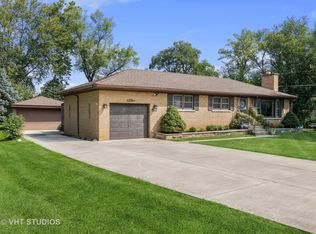 10820 Crestview Rd, Countryside, IL 60525