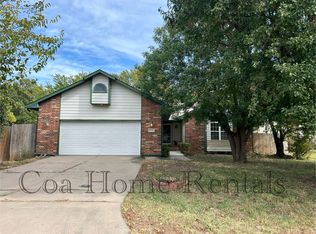 1102 S Longford St, Wichita, KS 67207