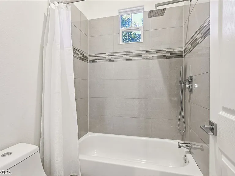 1721 Choice Hills Dr — Photo 29