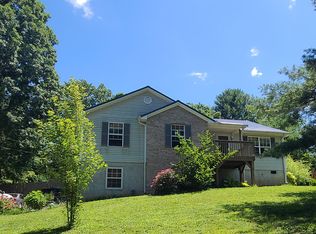 11 Powers Dr, Asheville, NC 28806