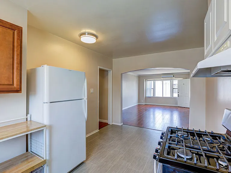 Plymouth Residences — Photo 7