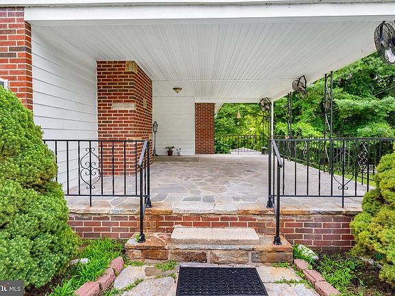 5th image of 6723 Collinsdale Rd