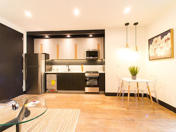 2nd image of 832 Lexington Ave #415