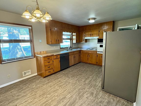 5th image of 5007 S Fuller Ave