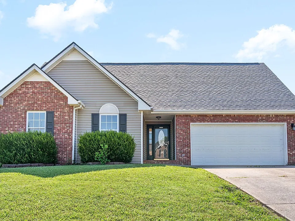 1697 Cedar Springs Cir