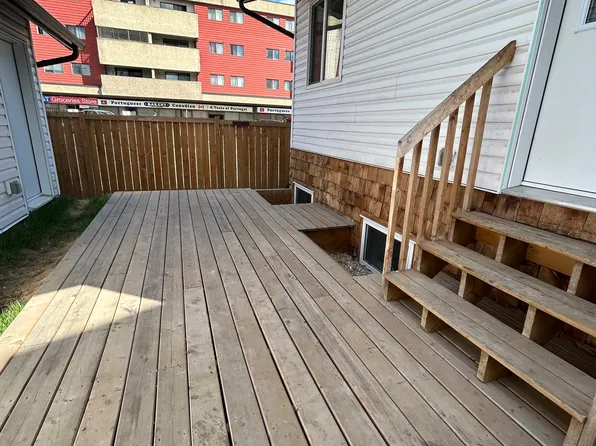 11354 53rd St NW Basement 2, Edmonton, AB T5W 3K6