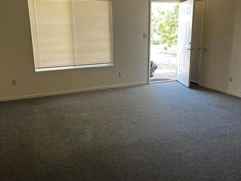 220 N Jones St #4 — Photo 14