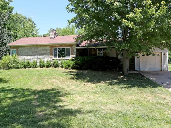 5709 Werner Dr, High Ridge, MO 63049