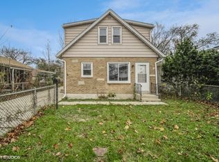 1041 Yeoman St, Waukegan, IL 60085